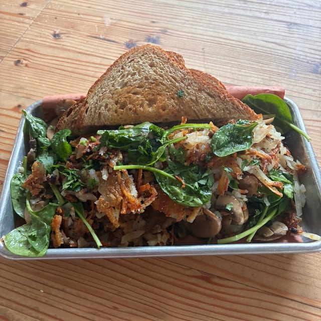 SPINACH & MUSHROOM HASH.